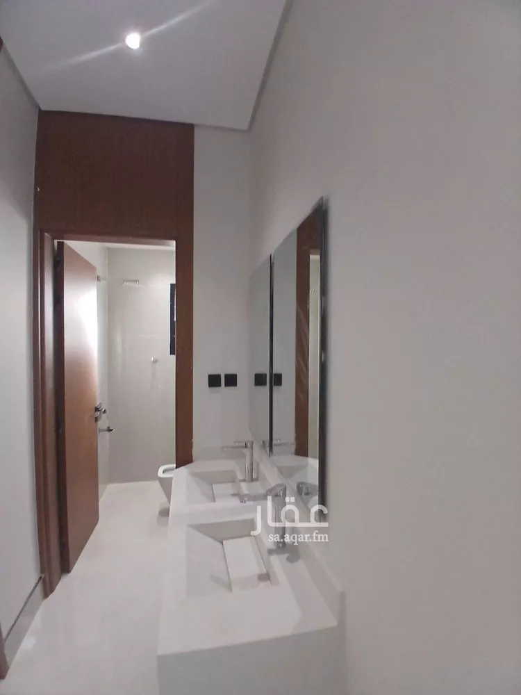 دور للبيع في شارع أبي الحسن بن الجوري, حي البيان, مدينة الرياض, منطقة الرياض صورة 2