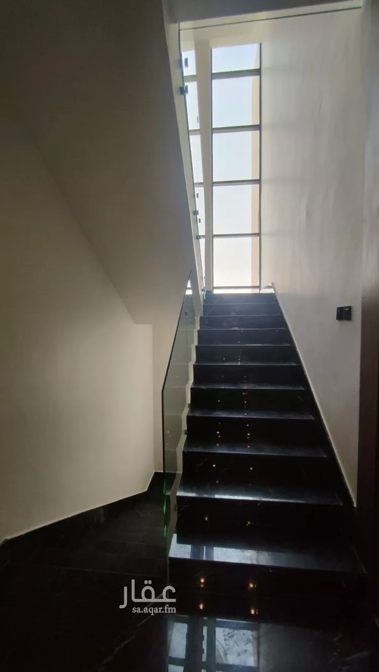 Floor for Sale in Riyadh Ar Rimal 16