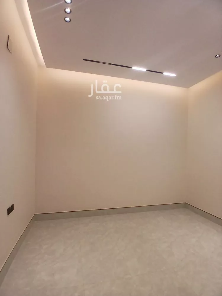 دور للبيع في شارع احمد بن سعادة, حي الرمال, مدينة الرياض, منطقة الرياض 8