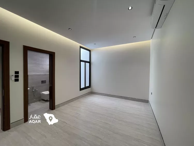 Floor for Sale in Riyadh Ar Rimal 10