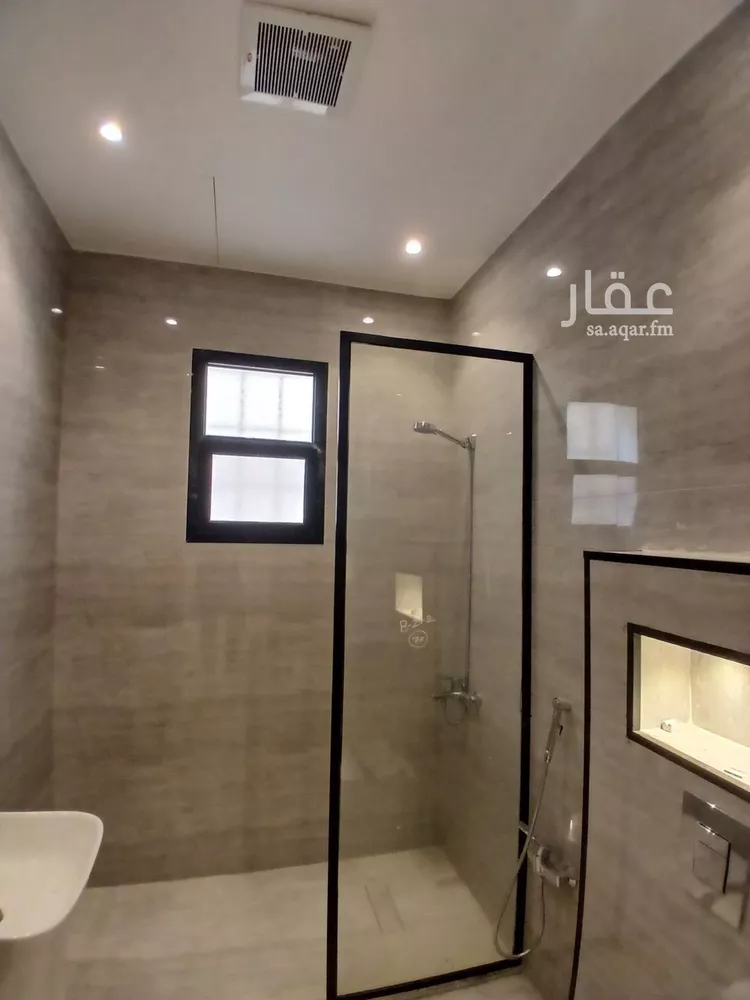 شقة للبيع في شارع الصحابة, حي اليرموك, مدينة الرياض, منطقة الرياض 15
