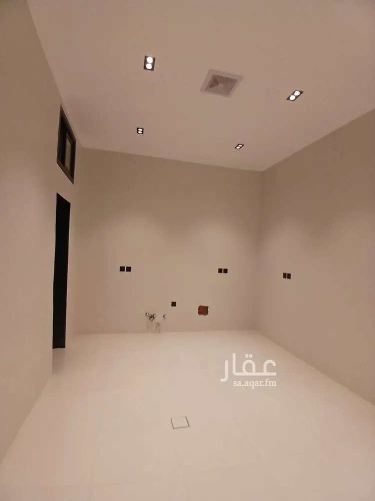 فيلا للبيع في شارع خليج تونس, حي المعيزيلة, مدينة الرياض, منطقة الرياض 6