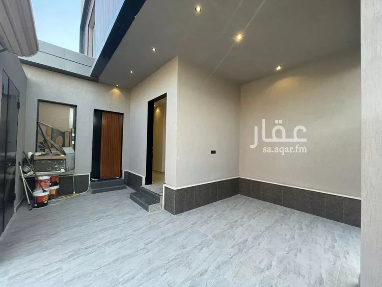 فيلا للبيع في شارع احمد بن سعادة, حي الرمال, مدينة الرياض, منطقة الرياض صورة 2