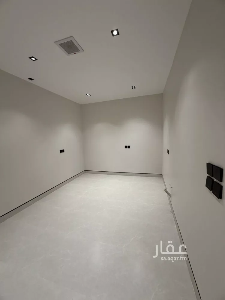فيلا للبيع في شارع عبدالوهاب التميمي, حي الرمال, مدينة الرياض, منطقة الرياض 18