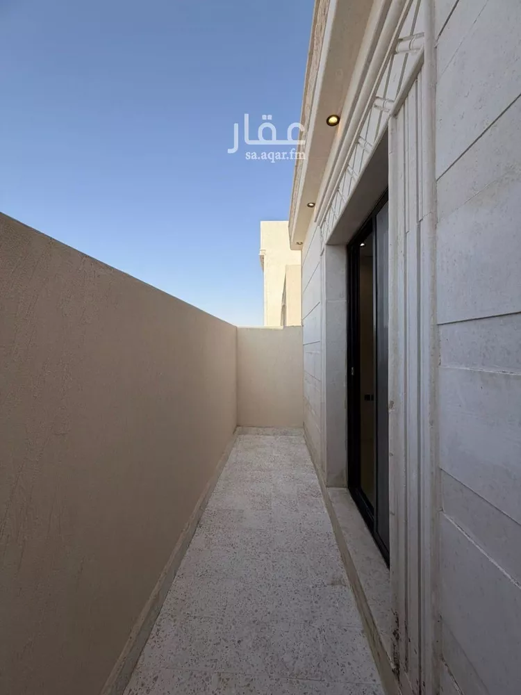 Floor for Sale in Riyadh Al Qadisiyah صورة 4