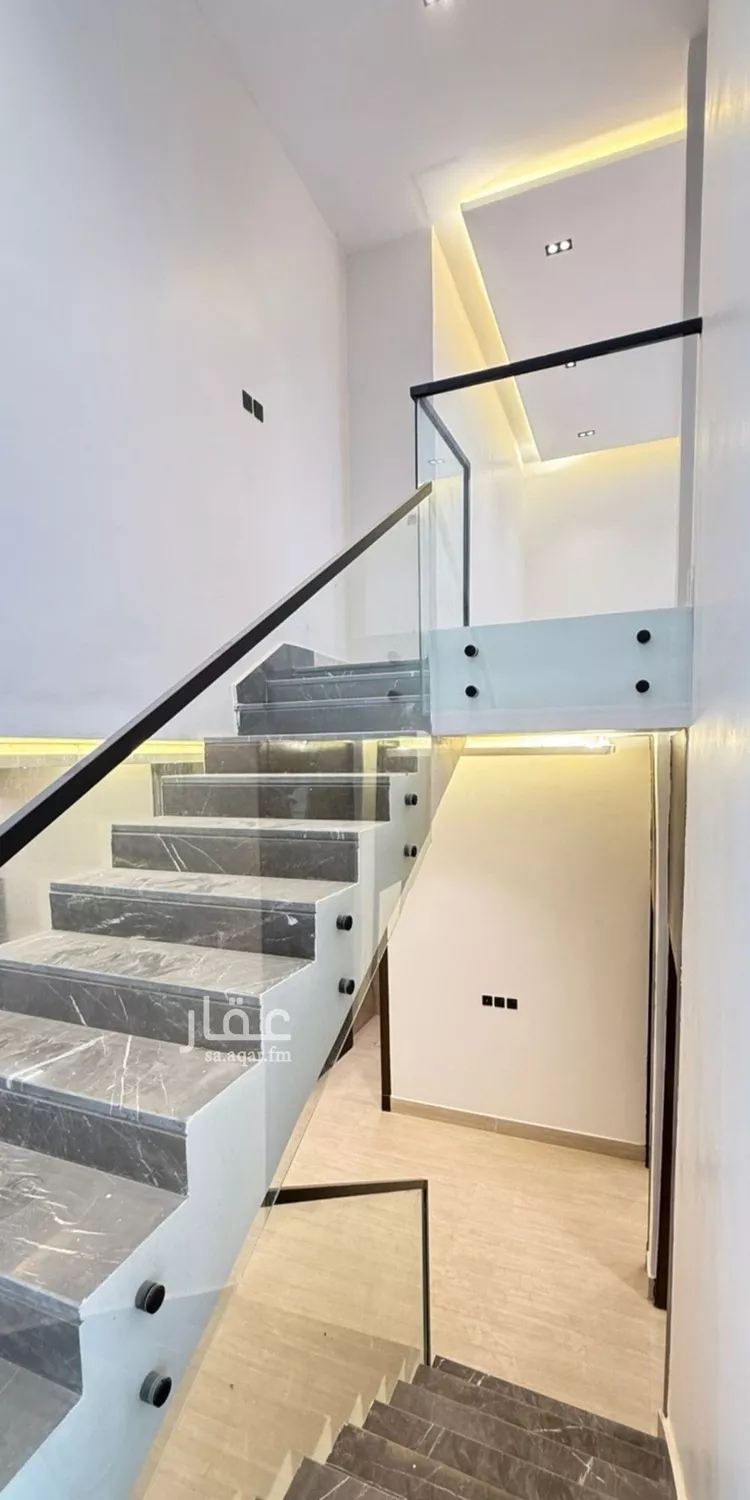 Floor for Sale in Riyadh Ash Sharq 7
