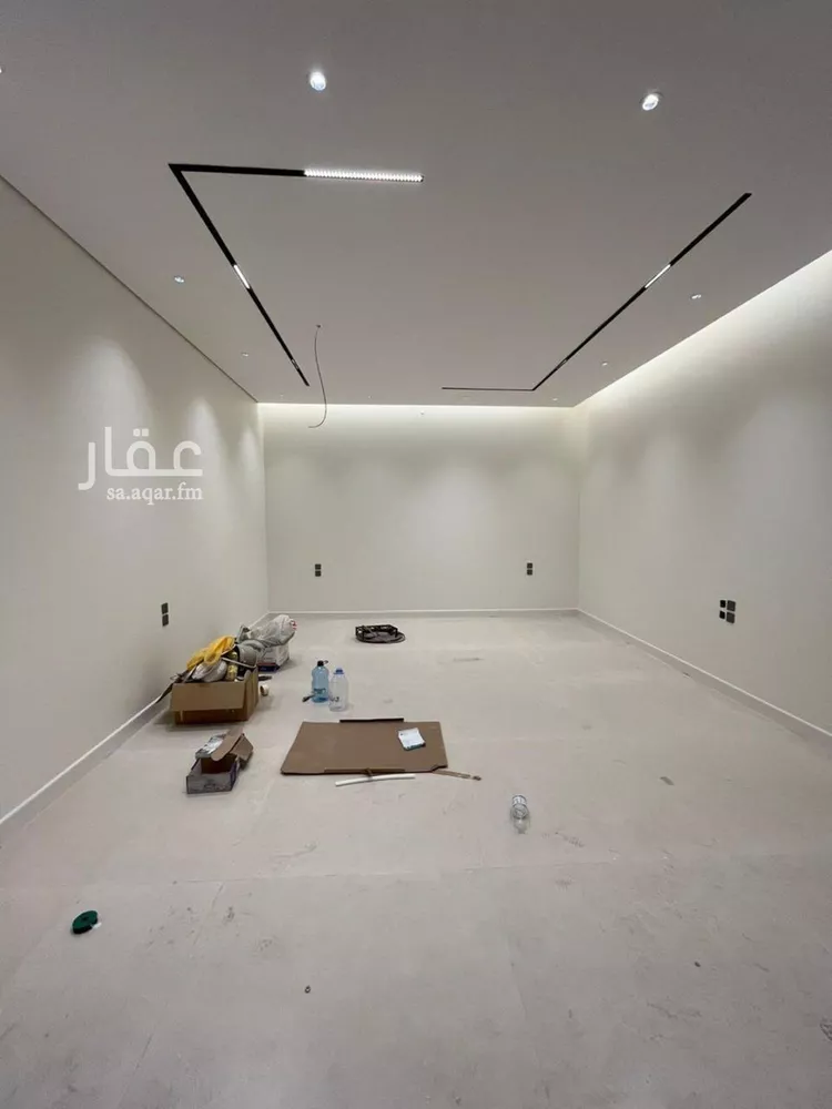 فيلا للبيع في شارع أبي الحسن الأسفرائيني, حي المهدية, مدينة الرياض, منطقة الرياض صورة 5