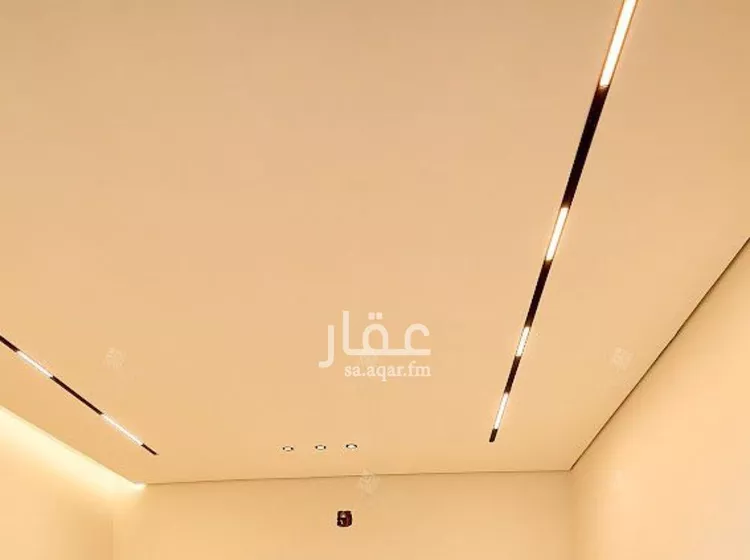 فيلا للبيع في شارع محمد الطائي, حي المهدية, مدينة الرياض, منطقة الرياض صورة 5