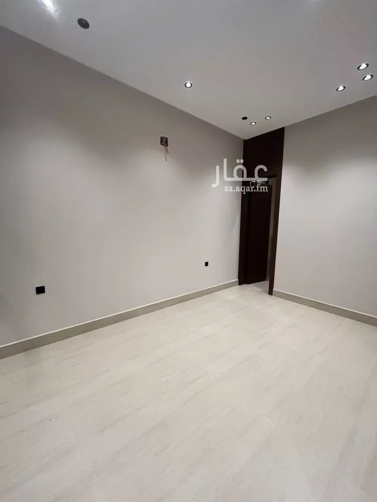 Villa for Sale in Riyadh Al Mahdiyah 17