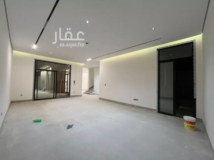 فيلا للبيع في شارع أحمد بن الحسن الأنصاري, حي المهدية, مدينة الرياض, منطقة الرياض 10