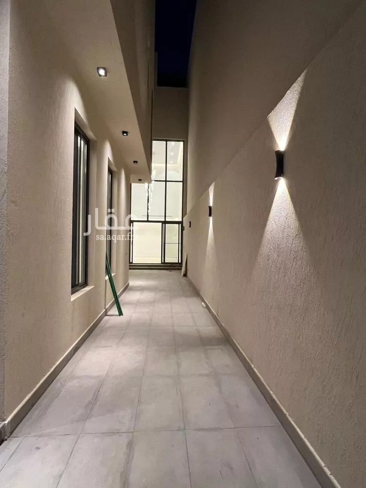 فيلا للبيع في شارع أبي الحسن الأسفرائيني, حي المهدية, مدينة الرياض, منطقة الرياض صورة 2