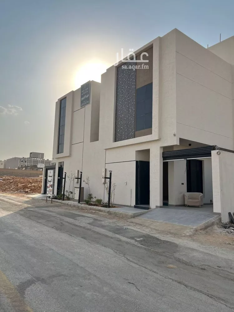 فيلا للبيع في شارع أبي الحسن الأسفرائيني, حي المهدية, مدينة الرياض, منطقة الرياض 14