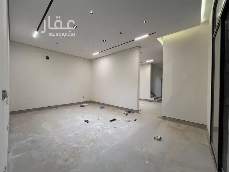 فيلا للبيع في شارع أحمد بن الحسن الأنصاري, حي المهدية, مدينة الرياض, منطقة الرياض 11