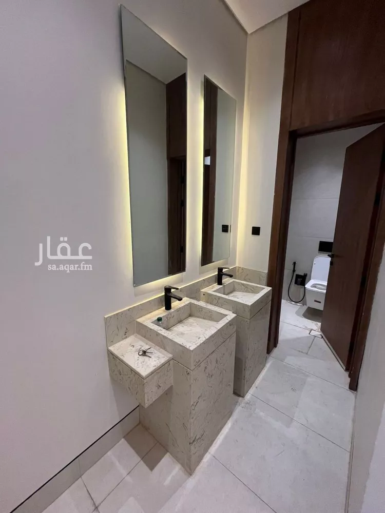 فيلا للبيع في شارع أبي الحسن الأسفرائيني, حي المهدية, مدينة الرياض, منطقة الرياض 12