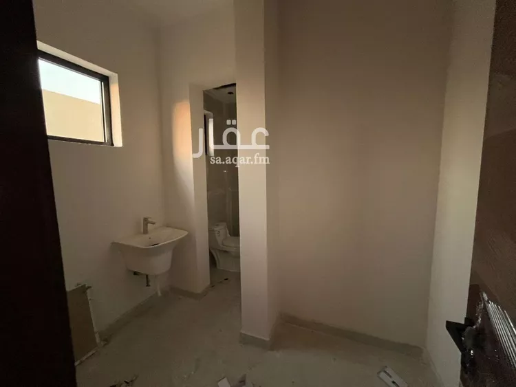 فيلا للبيع في شارع أبي الشيخ الأصبهاني, حي المهدية, مدينة الرياض, منطقة الرياض 24