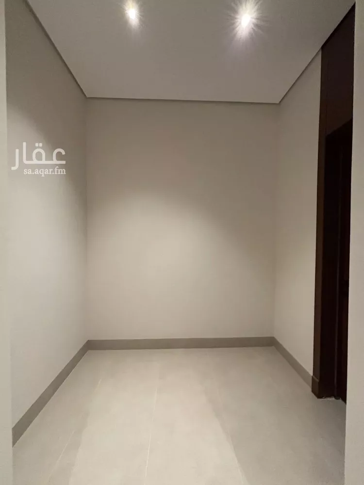 Villa for Sale in Riyadh Al Mahdiyah 17