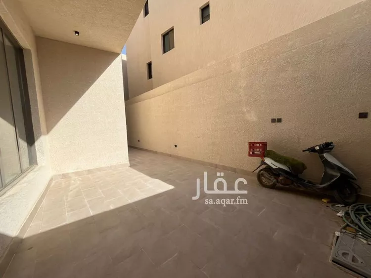 فيلا للبيع في شارع أحمد بن الحسن الأنصاري, حي المهدية, مدينة الرياض, منطقة الرياض صورة 5