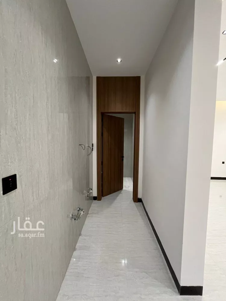 فيلا للبيع في شارع محمد بن زين العابدين, حي المهدية, مدينة الرياض, منطقة الرياض 14