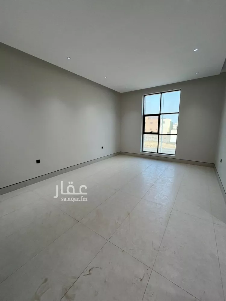 فيلا للبيع في شارع أبي الحسن الأسفرائيني, حي المهدية, مدينة الرياض, منطقة الرياض صورة 4