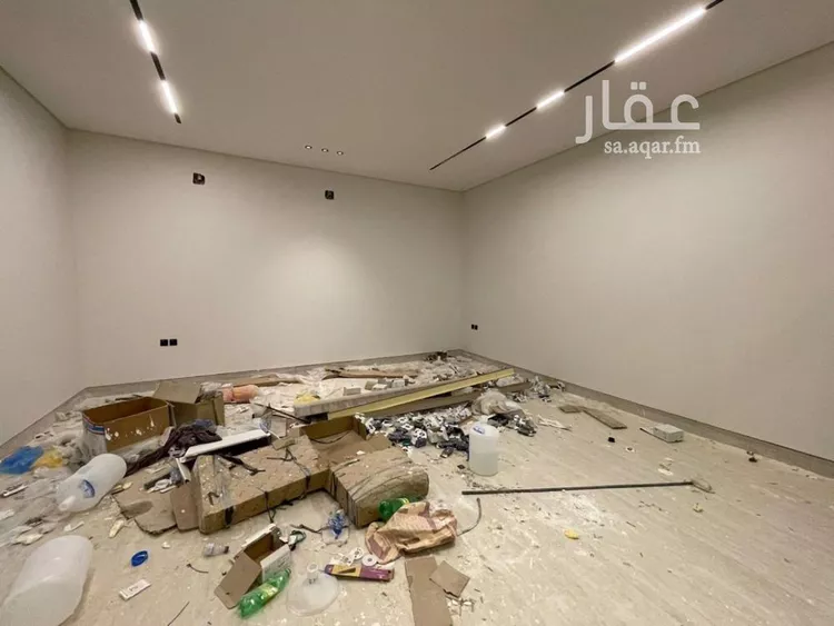 Villa for Sale in Riyadh Al Mahdiyah 12
