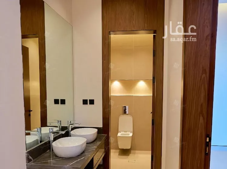 فيلا للبيع في شارع أحمد بن الرملي, حي المهدية, مدينة الرياض, منطقة الرياض صورة 5