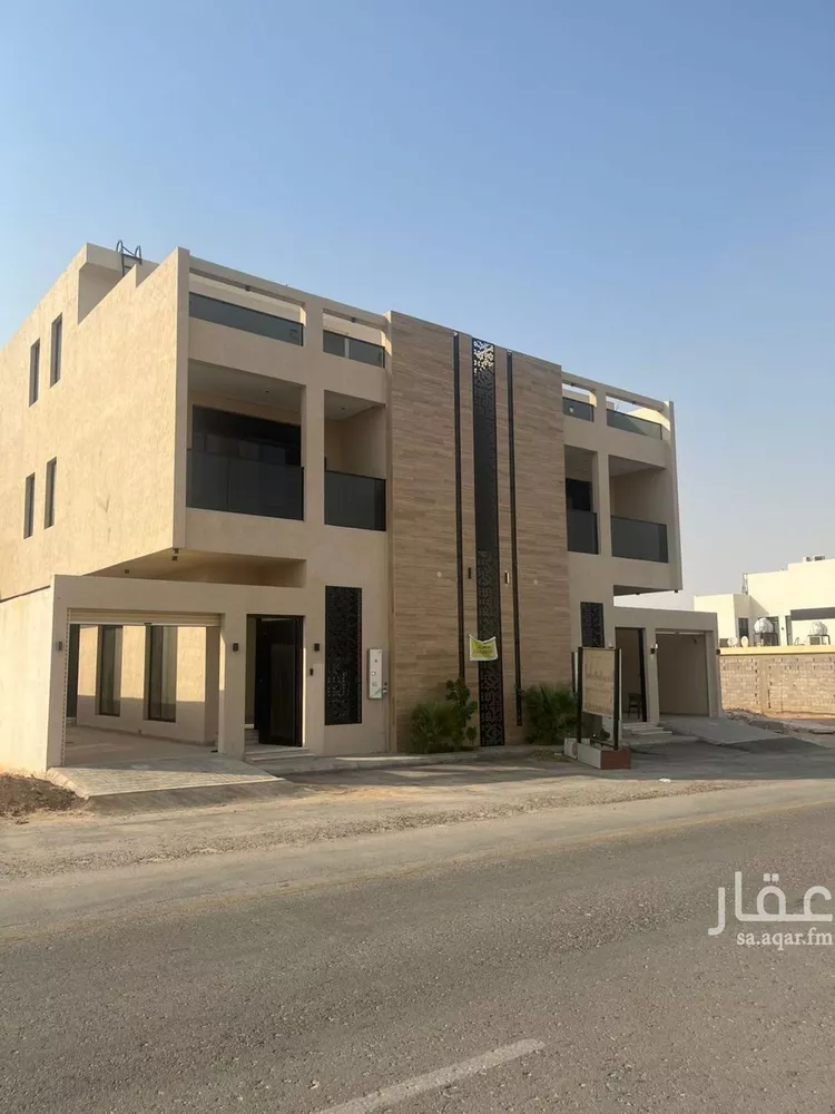 فيلا للبيع في شارع أحمد بن الحسن الأنصاري, حي المهدية, مدينة الرياض, منطقة الرياض صورة 2