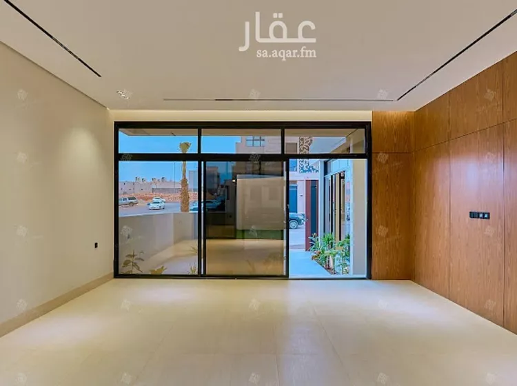 فيلا للبيع في شارع أحمد بن الحسن الأنصاري, حي المهدية, مدينة الرياض, منطقة الرياض صورة 3