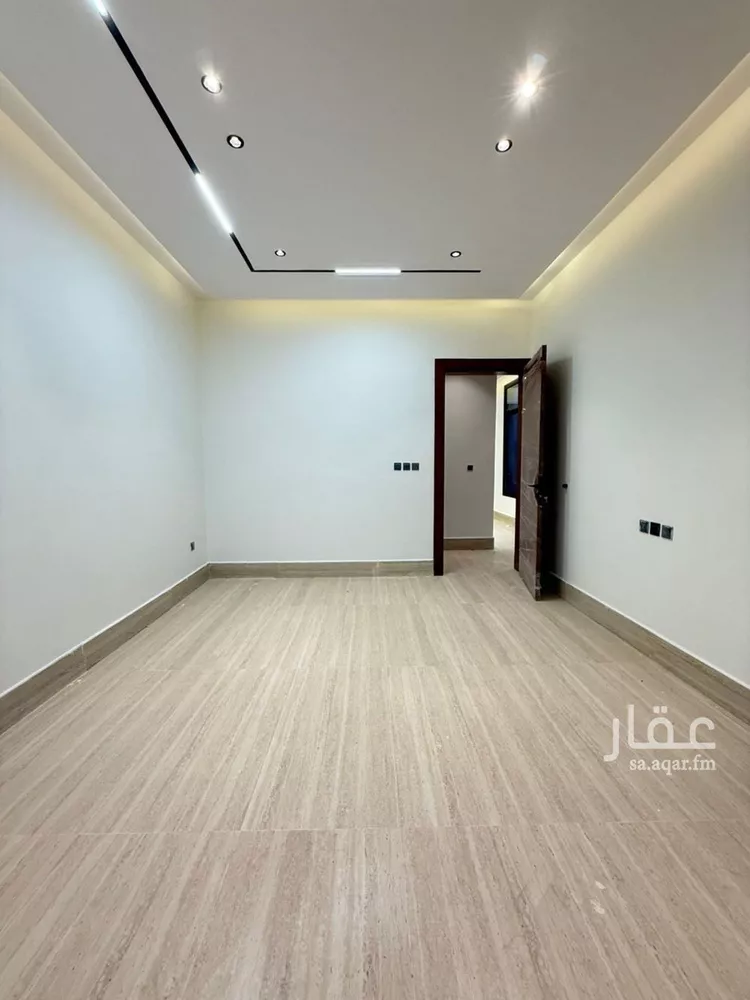 فيلا للبيع في شارع أحمد بن الحسن الأنصاري, حي المهدية, مدينة الرياض, منطقة الرياض صورة 5