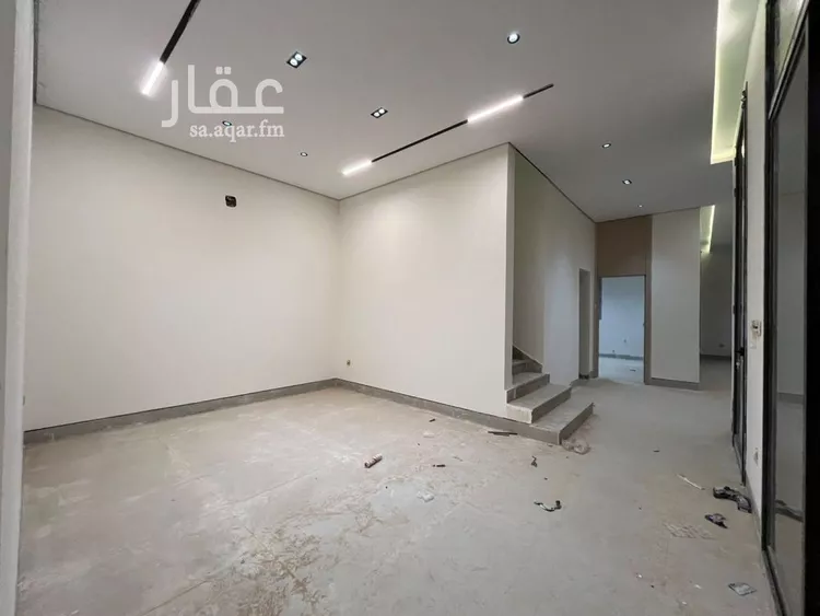 فيلا للبيع في شارع أحمد بن الحسن الأنصاري, حي المهدية, مدينة الرياض, منطقة الرياض 12