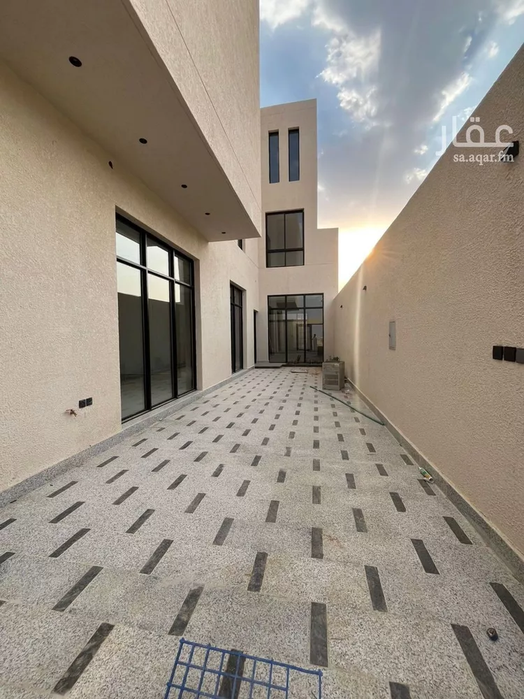 فيلا للبيع في شارع عبدالرحمن السمعاني, حي المهدية, مدينة الرياض, منطقة الرياض صورة 3