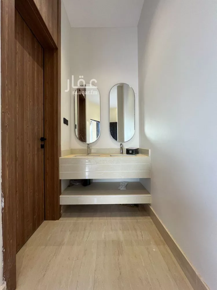 فيلا للبيع في شارع وادي الحسنا, حي المهدية, مدينة الرياض, منطقة الرياض صورة 5