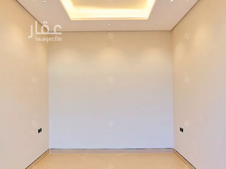 فيلا للبيع في شارع أحمد بن الرملي, حي المهدية, مدينة الرياض, منطقة الرياض صورة 3