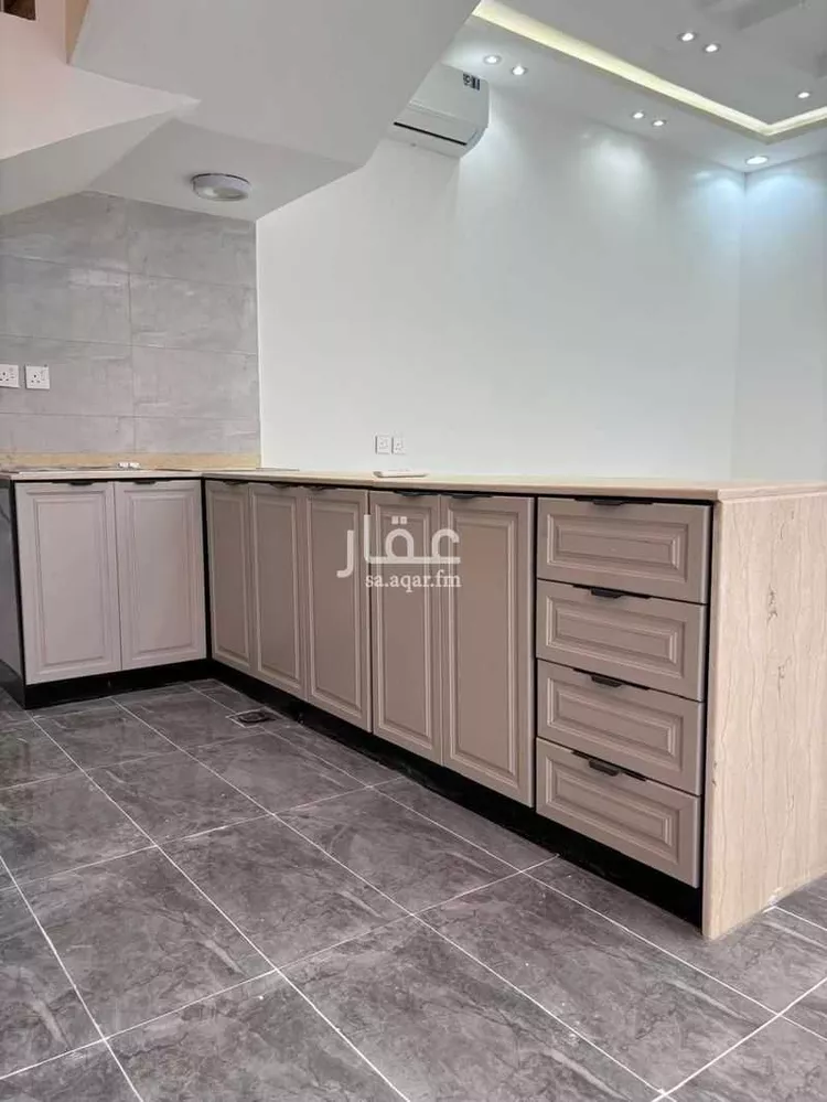 استراحة للإيجار في شارع قريه ديراب 2383, حي قصور ال مقبل, مدينة مزارع البطين ومزرعه دواجن, منطقة الرياض 8
