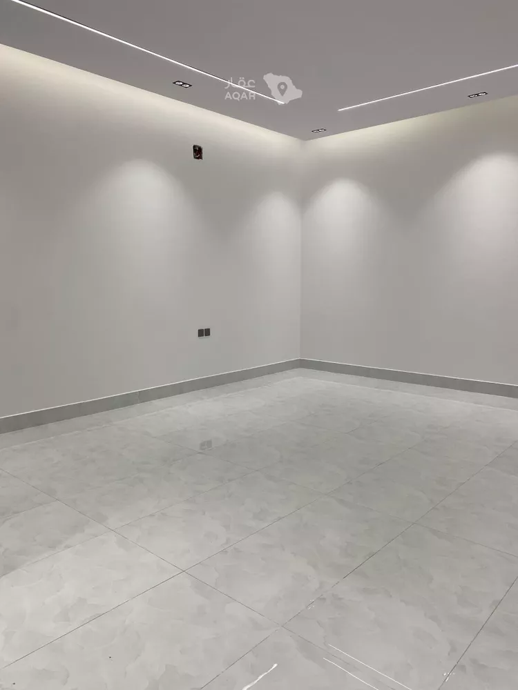 Floor for Sale in Riyadh An Nadhim 2