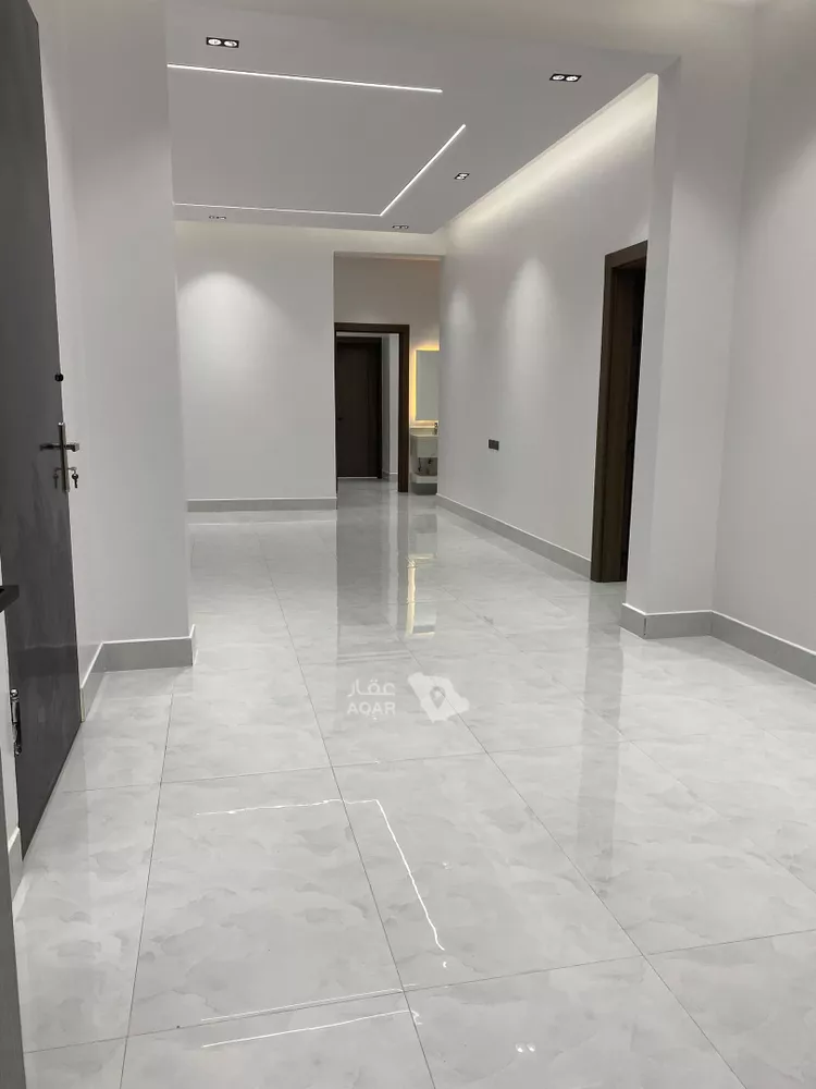 Floor for Sale in Riyadh An Nadhim 4