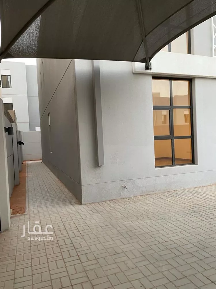 فيلا للبيع في شارع أحمد بن الصيرفي ، حي مطار الملك خالد الدولي ، الرياض ، منطقة الرياض صورة 2