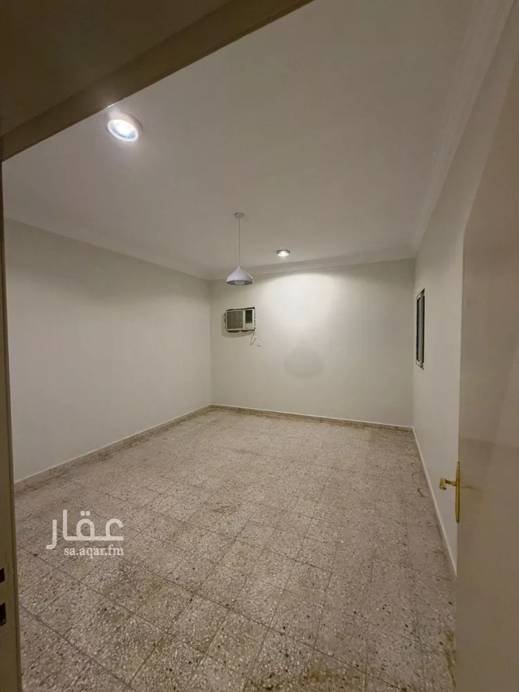 شقة للإيجار في شارع شهيد الدين ثم الوطن محمد طريسان الشاطر, حي الشهداء, مدينة الرياض, منطقة الرياض صورة 2