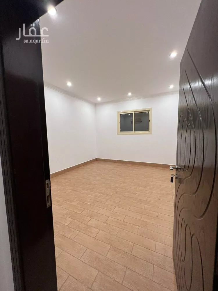 شقة للإيجار في شارع شهيد الدين ثم الوطن محمد طريسان الشاطر, حي الشهداء, مدينة الرياض, منطقة الرياض صورة 2