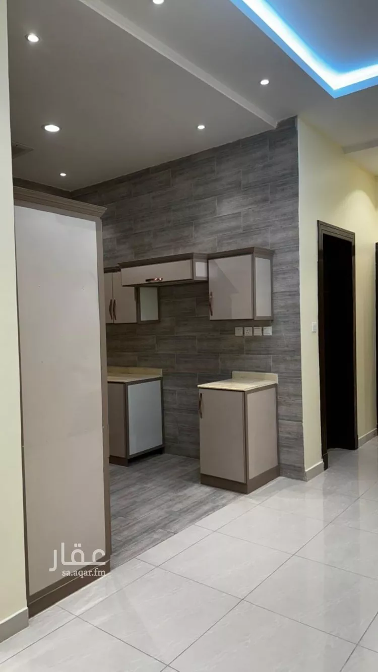 شقة للإيجار في شارع شهيد الدين ثم الوطن محمد طريسان الشاطر, حي الشهداء, مدينة الرياض, منطقة الرياض