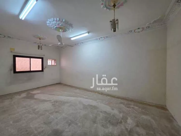 فيلا للبيع في شارع عبدالعزيز ابن قدير, حي العيون, مدينة المدينة المنورة, منطقة المدينة المنورة صورة 3