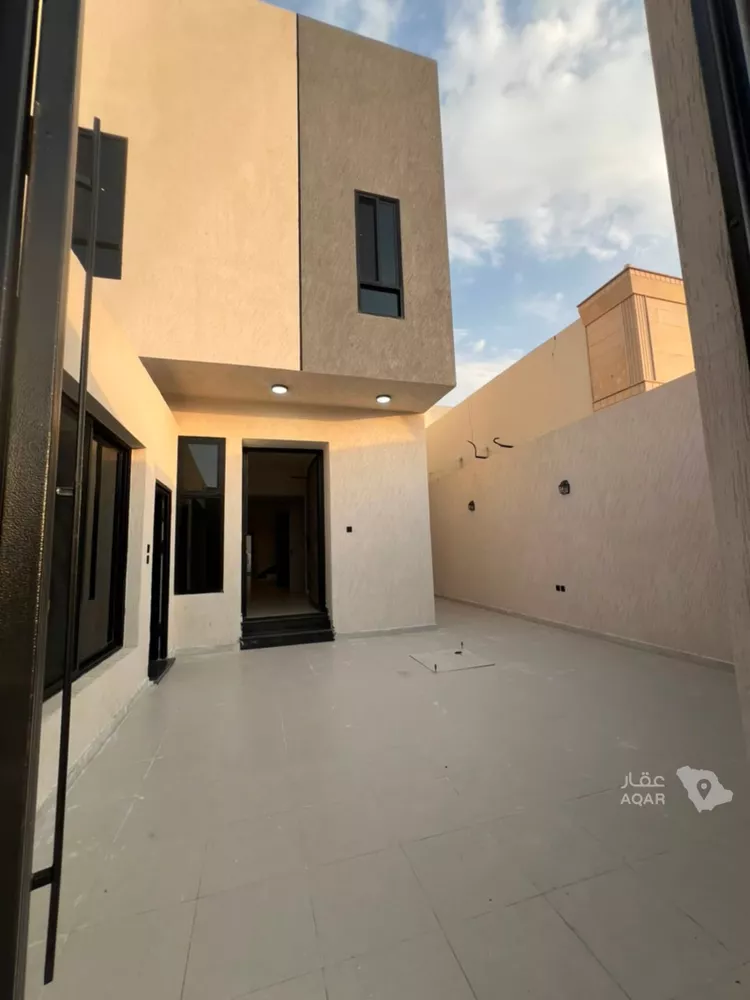 Villa for Sale in Medina King Fahd 26