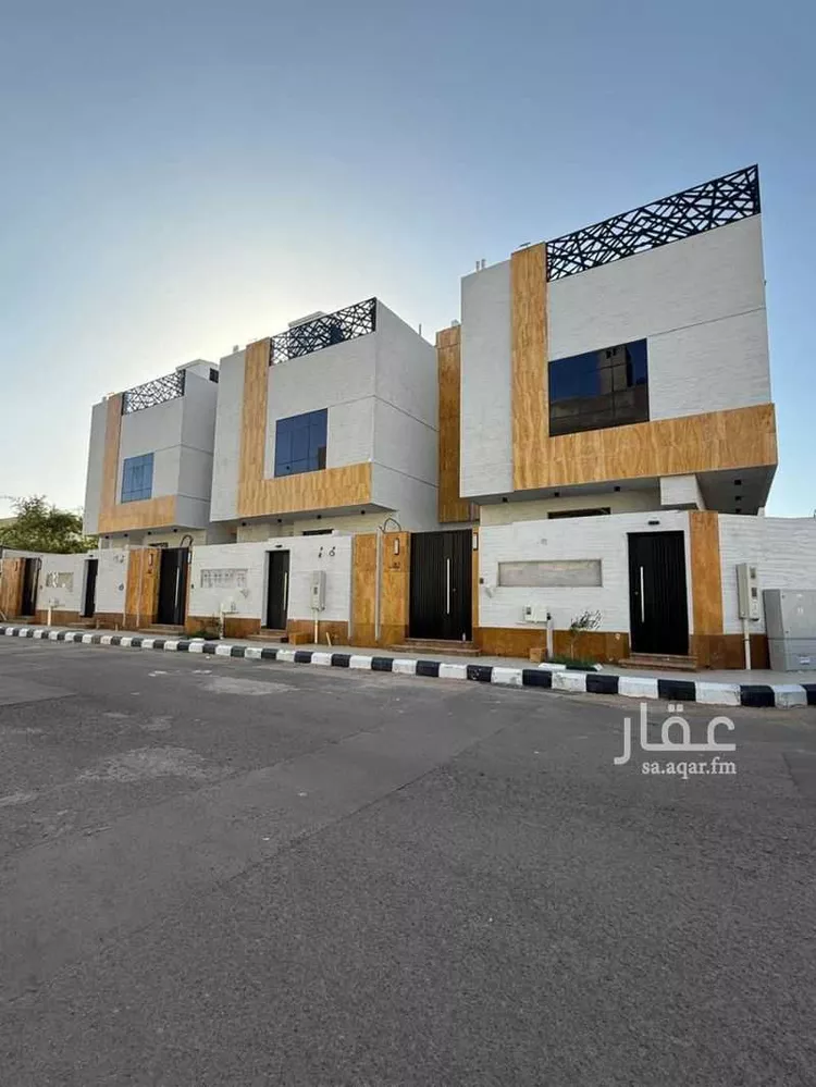 فيلا للبيع في شارع عائذ ابن سلمة, حي الجامعة, مدينة المدينة المنورة, منطقة المدينة المنورة