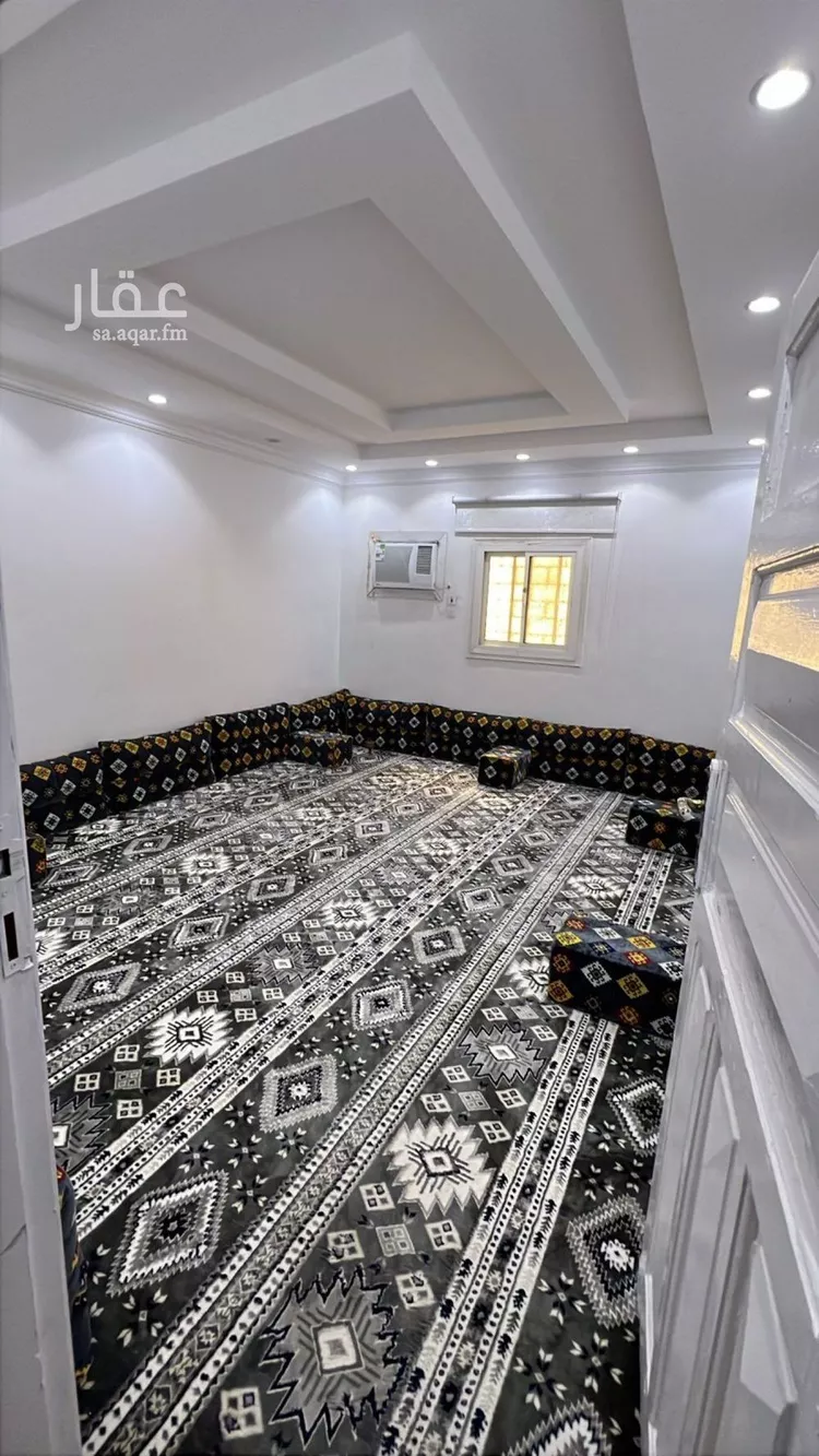 دور للبيع في شارع سعيد بن ابيض بن حمال, حي الظاهرة, مدينة المدينه المنوره, منطقة المدينة المنورة صورة 3