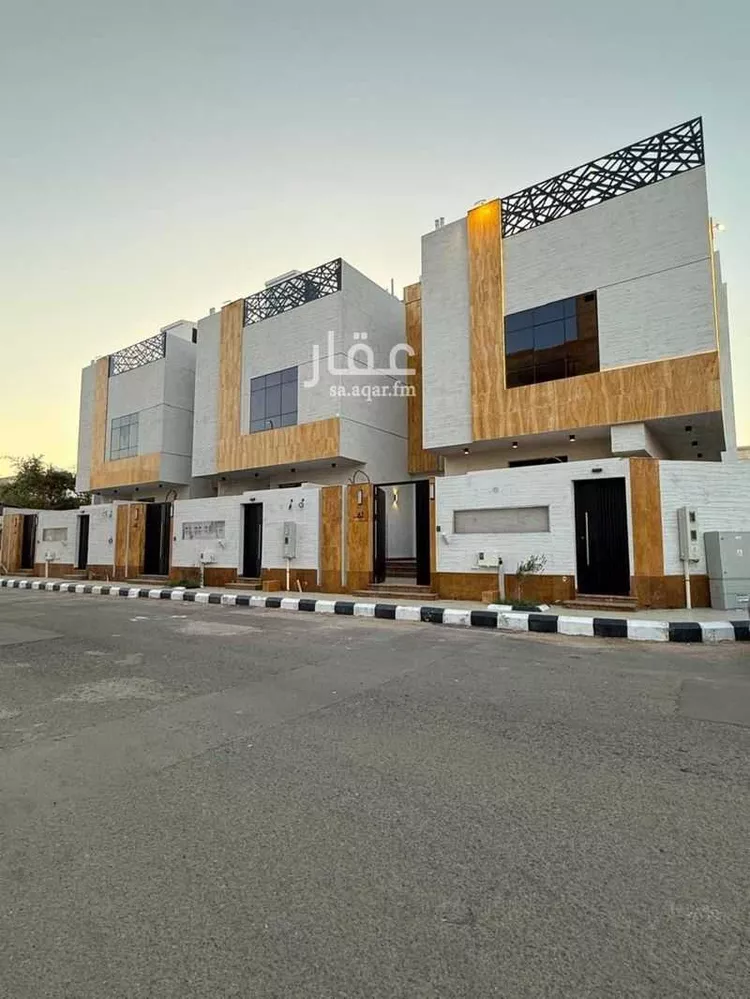 فيلا للبيع في شارع عائذ ابن سلمة, حي الجامعة, مدينة المدينة المنورة, منطقة المدينة المنورة 13