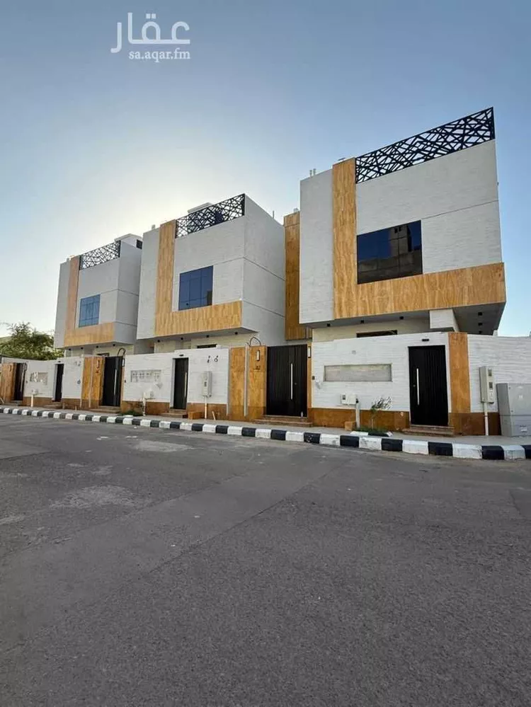 Villa for Sale in Medina Al Jamiah