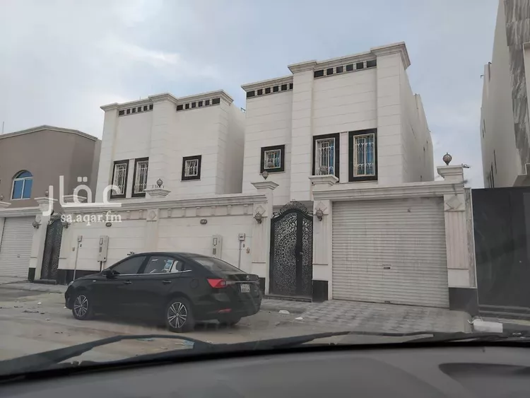 فيلا للبيع في شارع جازان, حي ضاحية الملك فهد, مدينة الدمام, المنطقة الشرقية