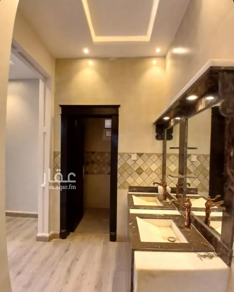 فيلا للبيع في شارع محمد الحصين, حي الرمال, مدينة الرياض, منطقة الرياض صورة 4