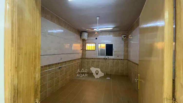Floor for Rent in Riyadh Al Marwah 3