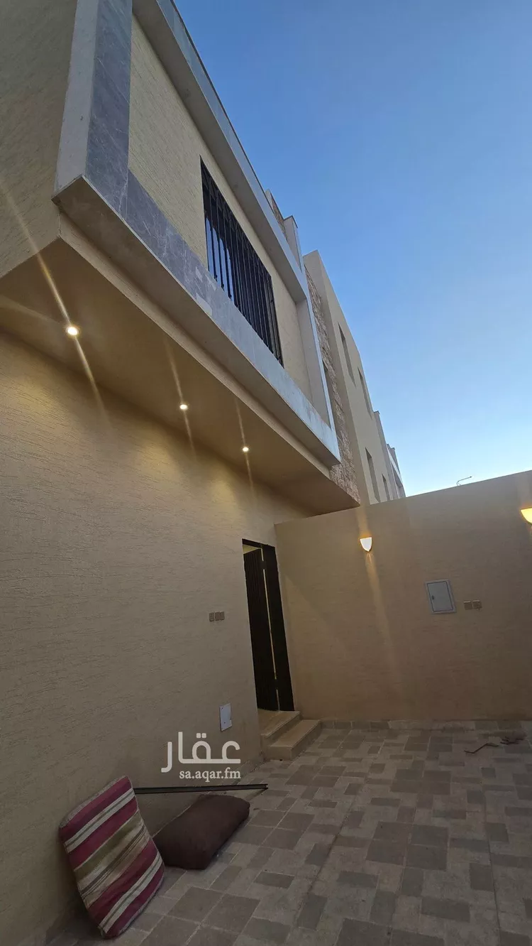 دور للبيع في شارع رفاعة الطهطاوي, حي العريجاء الغربي, مدينة الرياض, منطقة الرياض صورة 3