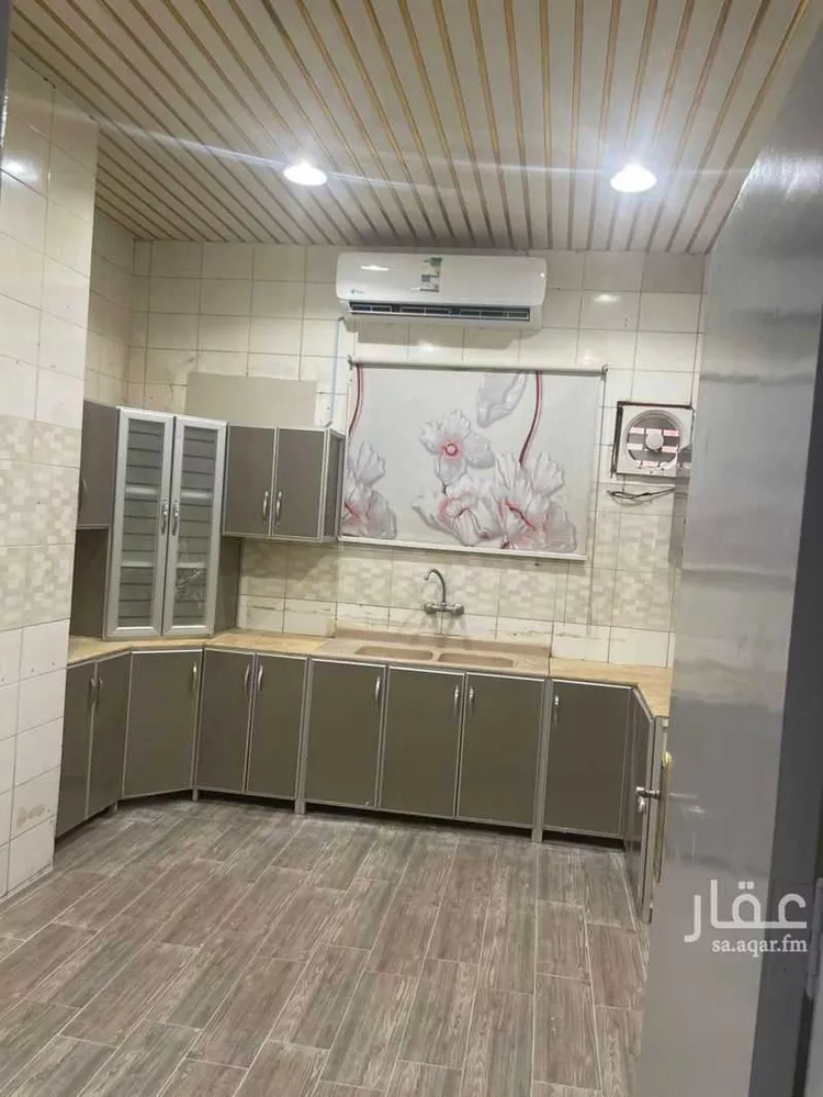 شقة للإيجار في شارع عبدالله بن الزبير, حي العريجاء الغربي, مدينة الرياض, منطقة الرياض 6